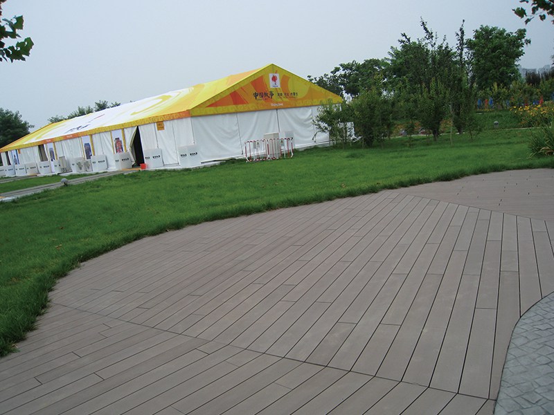 營(yíng)地木塑地板案例